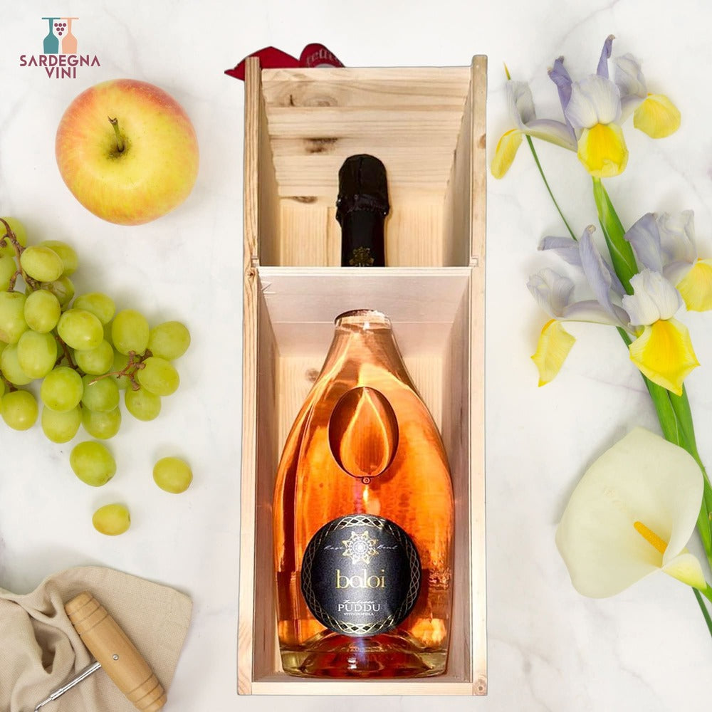 Baloi Spumante Rosé Magnum in an elegant gift box from Azienda F.lli Puddu, showcasing the bottle and packaging design.
