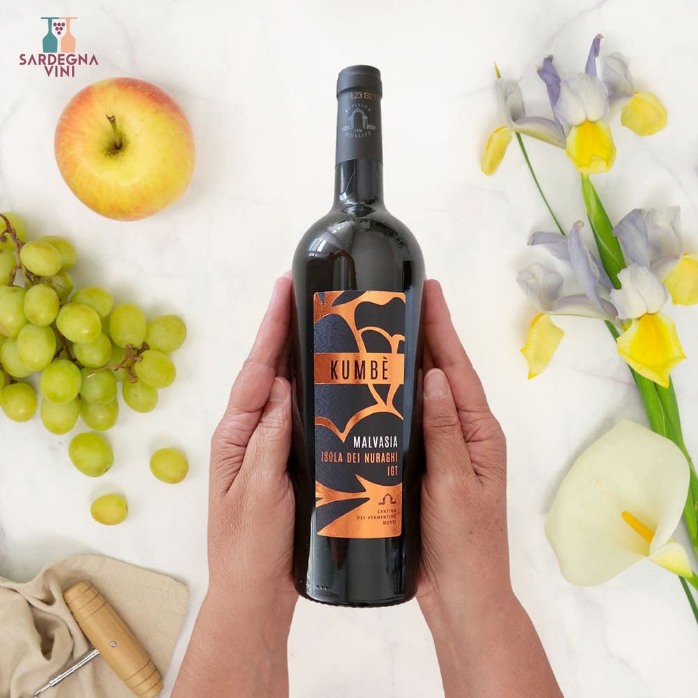 Kumbé Malvasia Isola dei Nuraghi IGT 2022 white wine bottle with elegant label against a neutral background.