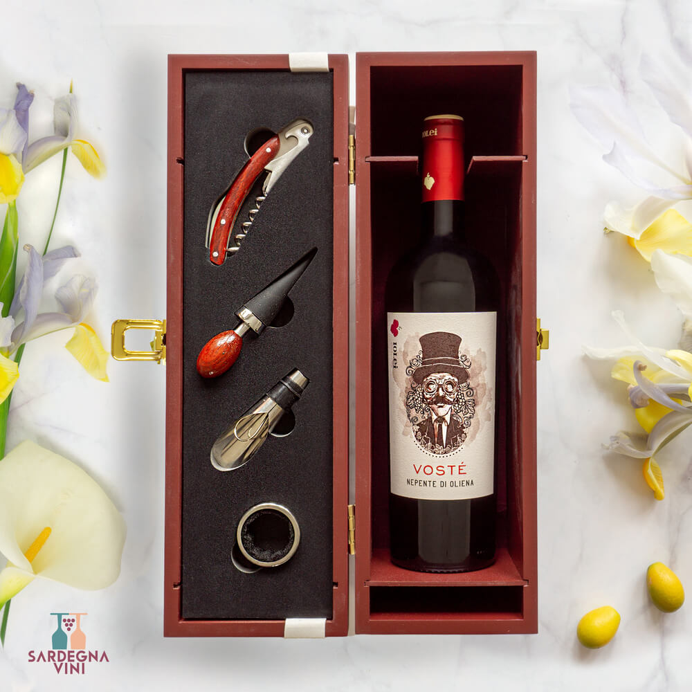 Gift Box with Wine Accessories