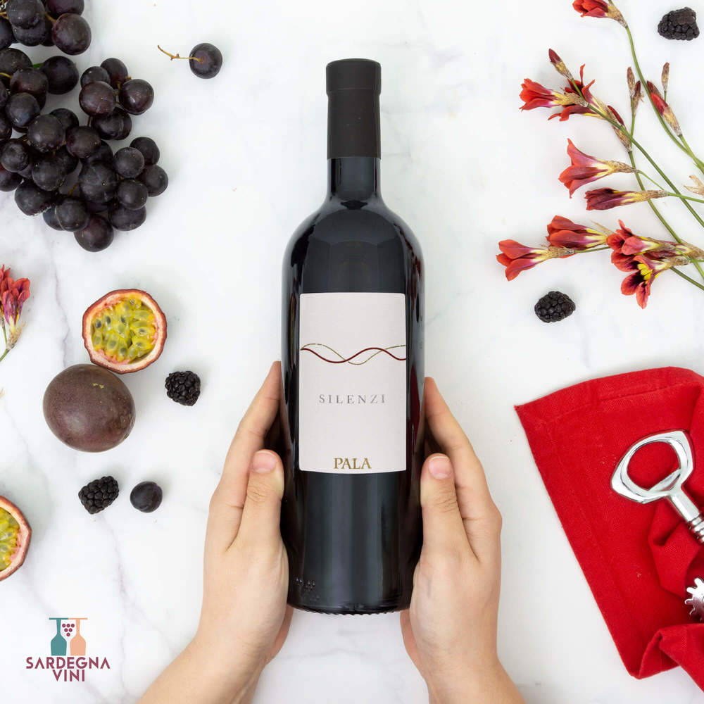 Silenzi Rosso Isola dei Nuraghi 2021 - Sardegnavini